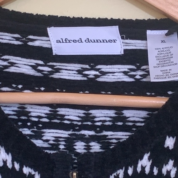 Alfred Dunner | Winter Scape Skater Snowflake Fair Isle Chenille Zip Cardigan XL - Picture 5 of 15